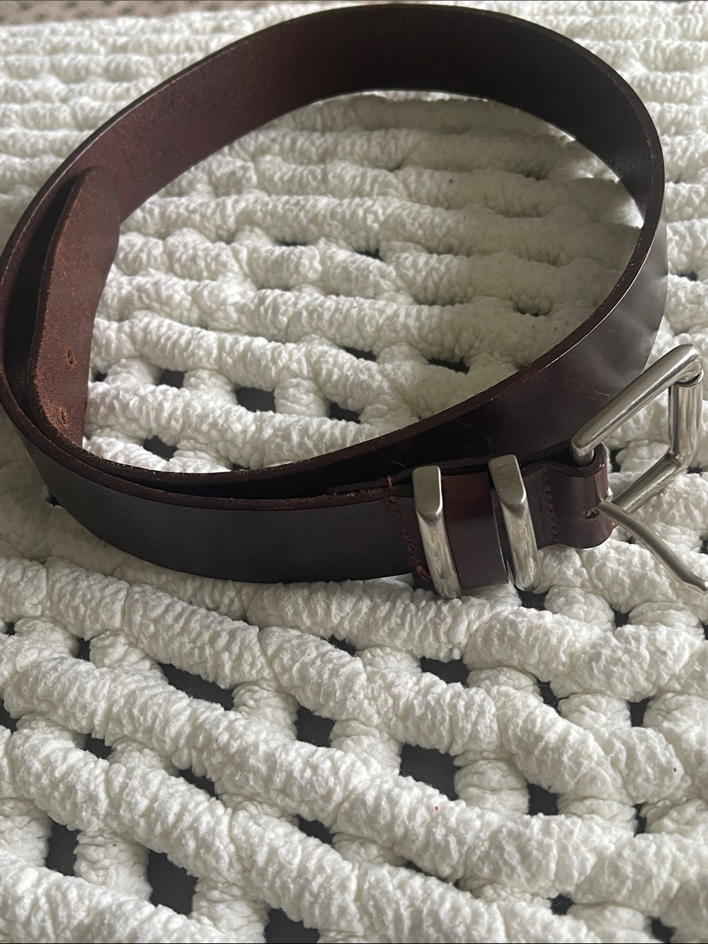 Bugle Boy Men's Brown Leather Belt with Silver Buckle. 7 hole. 1 1/2 in wide EUC